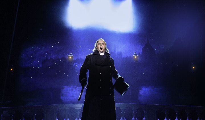 LES MISERABLES TOUR Nic Greenshields - Javert - Photo Matthew Murphy