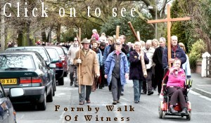 Click to g to Formby's Walk of Witness 2004