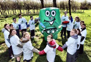 The Green Machine with pupils from Litherland Moss Primary School and Rowan Park School, who took part in a mass litter pick to launch the campaign.