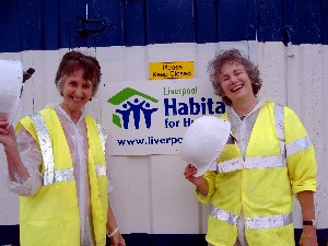 Previous LHFH volunteers Pat (L) and Imogen enjoy a break from working