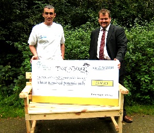 Sefton Coast and Countryside Service�s Ian McAleavy (left) is presented with the prize cheque by David Hunter (right) of the Northwest Regional Development Agency (NWDA).