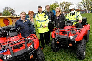 (Left to right)  Helen Everett LHT neighbourhood officer, Paula Taylor LHT Team Leader, Inspector Stuart Quirk, Chris Carline LCC City and North neighbourhood services, Ali Phillipson Plus Dane neighbourhood manager and Constable Shaun Brady