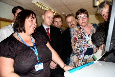 Pharmacy Technician Layla Cameron showing the Dutch visitors Aintrees patient systems on the ward