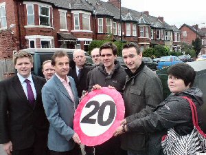 Cllr Chamberlain with Manchester MEP Chris Davies, Withington MP John Leech and Chorlton Residents calling for a default 20mph speed limit.