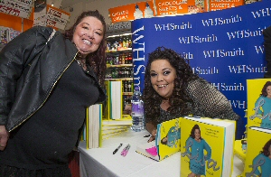 Lisa Riley is pictured with fan Michelle Bennett.
