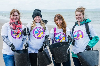 Barefoot Wine invites Blackpool to roll up its sleeves and get St Annes beach barefoot friendly