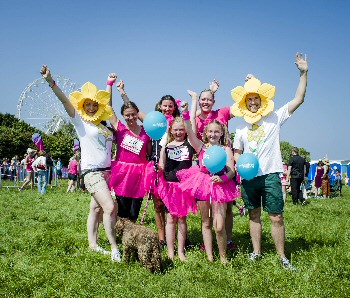 Daria Wojtkowiak, Tracey Adamson, Frankie-Jo Halsall, Halsall, Sara Draper and Libby Adamson with the Smokefree Spring team