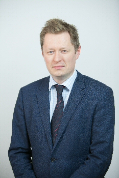 Consultant Colorectal Surgeon Mr Fraser Smith